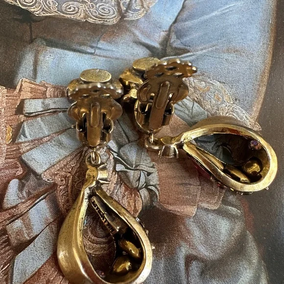 Vintage 1950s Signed Hollycraft Jewel Crystal Clip On Earrings - Picture 4 of 8